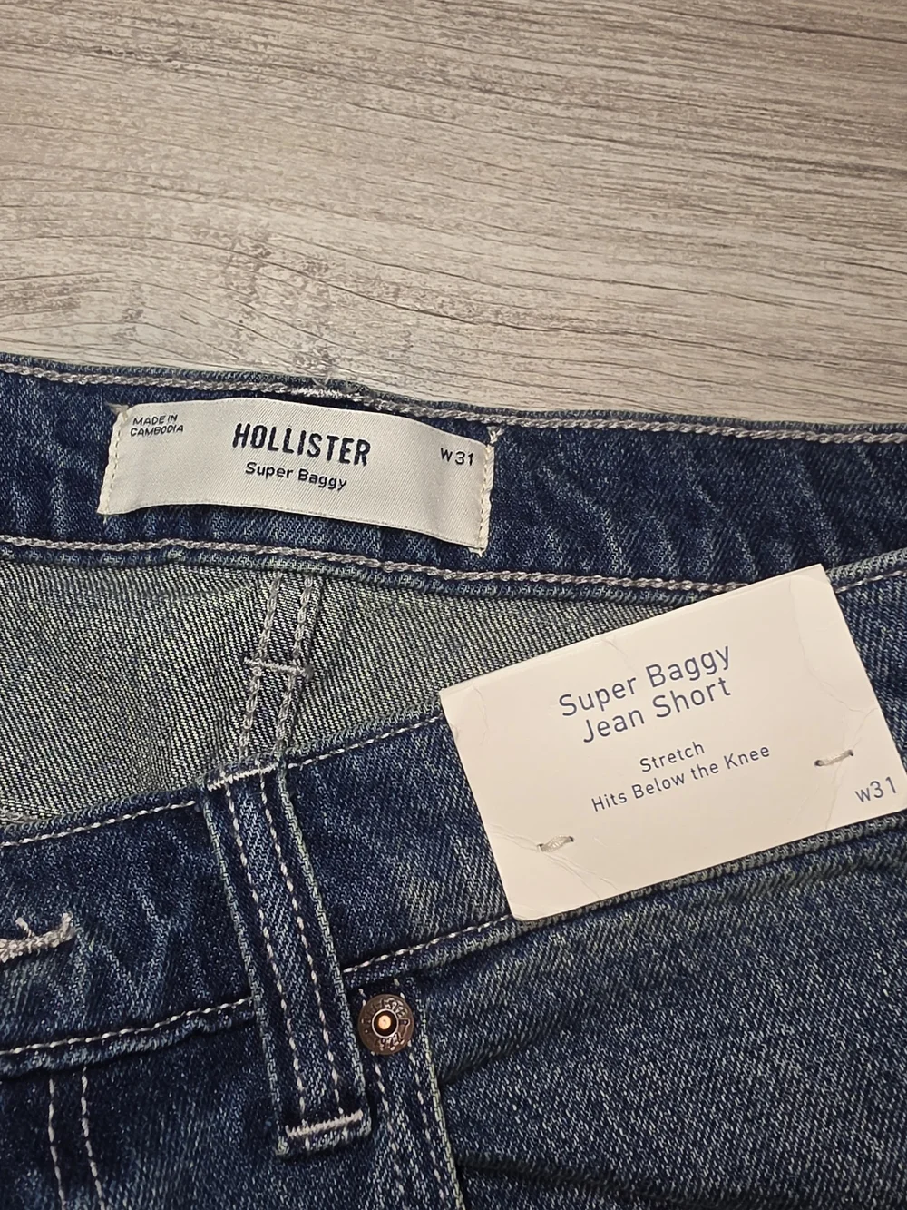 Hollister Super Baggy 12 Inch Jean Shorts Men's Waist Size 31 B7